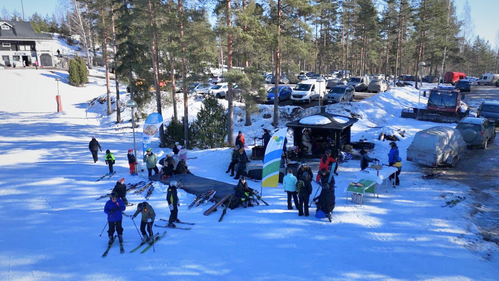 Uuperissa ja Myllymäessä ulkoiltiin 7.3.2026.